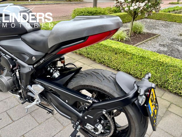 triumph - trident-660
