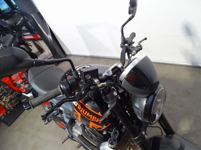 triumph - trident-660