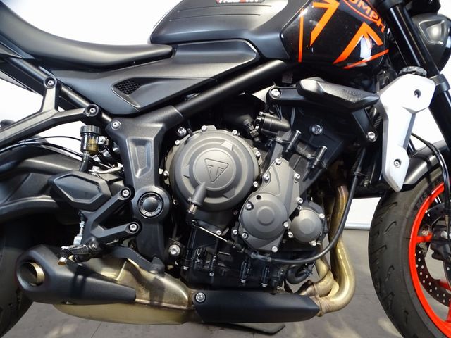 triumph - trident-660