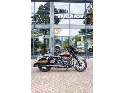 HARLEY-DAVIDSON STREET GLIDE SPECIAL FLHXS – foto 3
