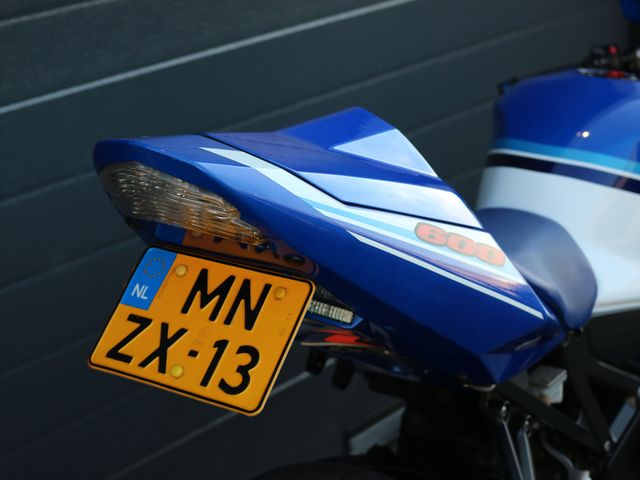 suzuki - gsx-r-600