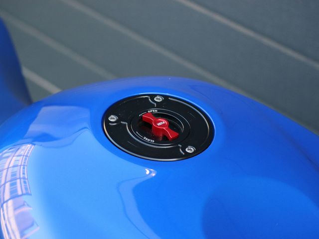 suzuki - gsx-r-600