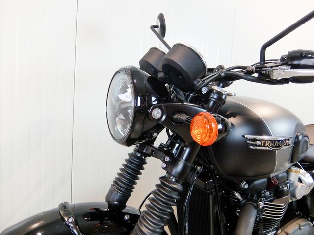 triumph - bonneville-t-120-black