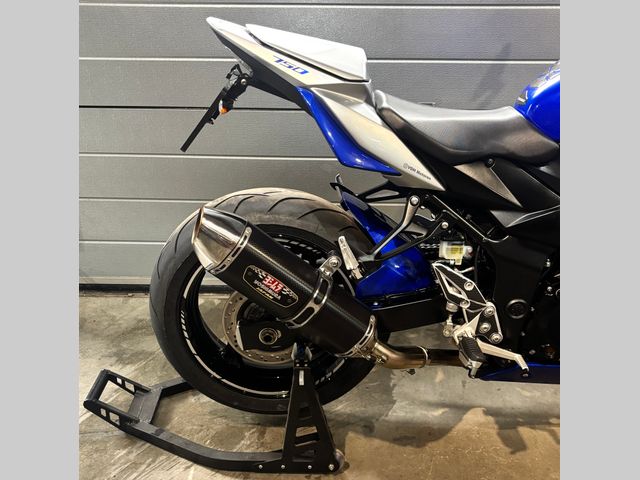suzuki - gsr-750