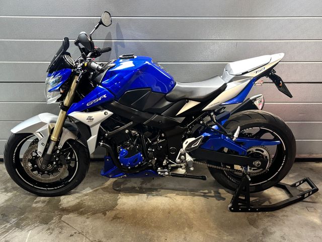 suzuki - gsr-750