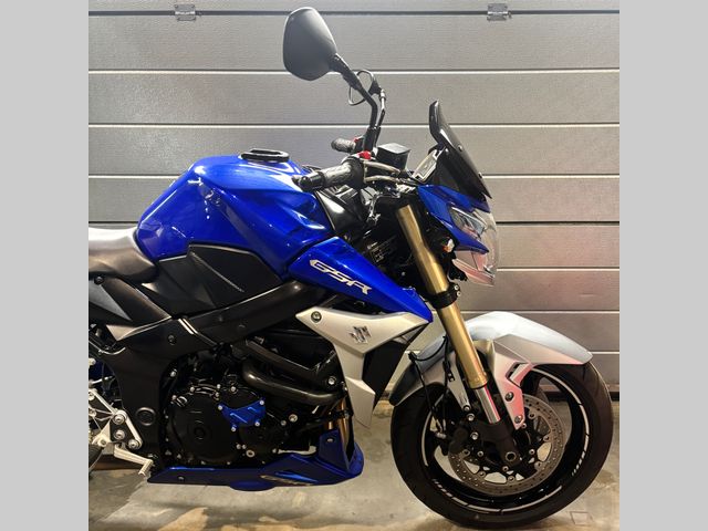 suzuki - gsr-750