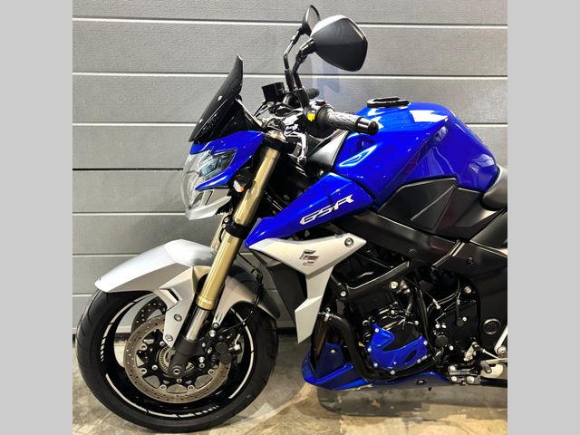 suzuki - gsr-750