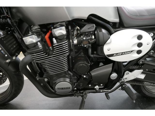 yamaha - xjr-1300