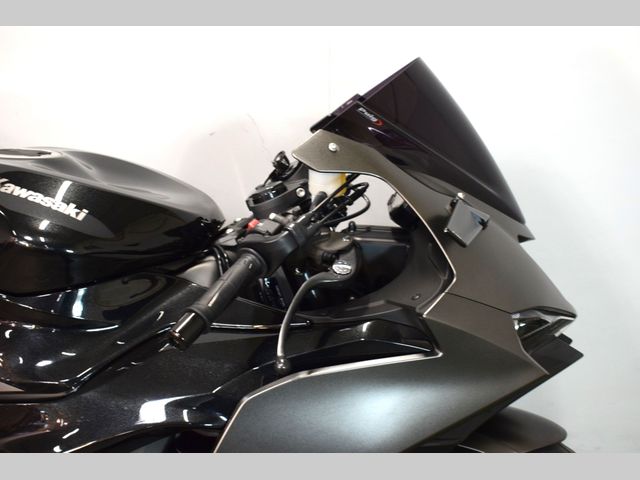 kawasaki - ninja-zx-6r