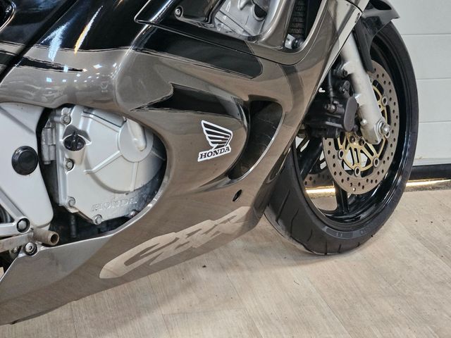 honda - cbr-600-f
