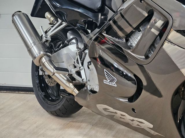 honda - cbr-600-f