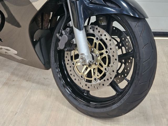 honda - cbr-600-f