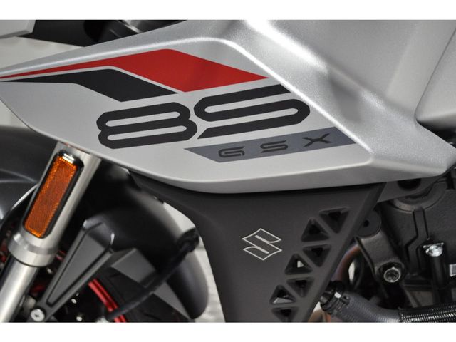 suzuki - gsx-8s