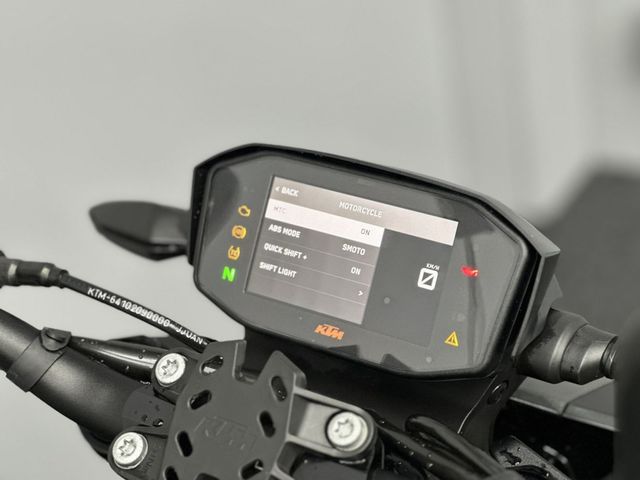 ktm - 890-duke