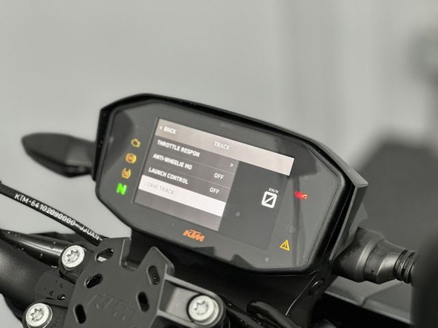 ktm - 890-duke