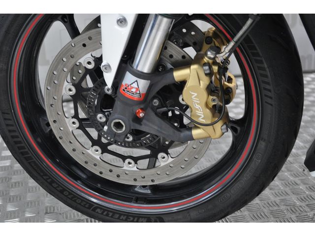 triumph - street-triple-r