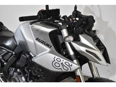 SUZUKI GSX-8S – foto 2
