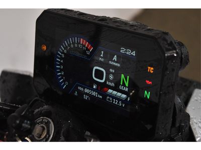 SUZUKI GSX-8S – foto 3