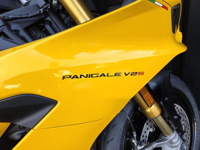 ducati - panigale-v2-s