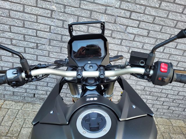 suzuki - v-strom-800
