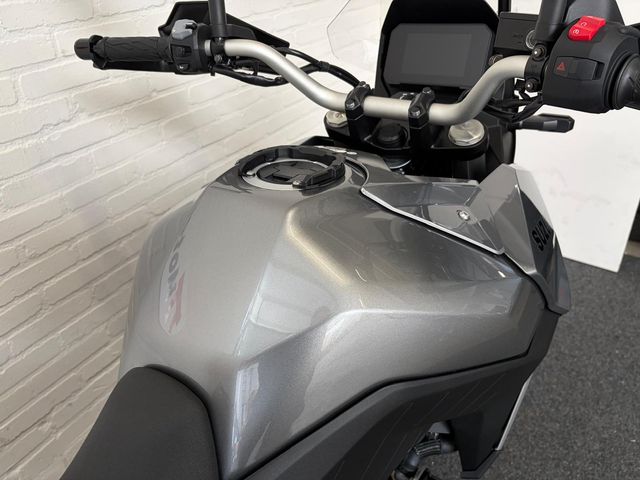 suzuki - v-strom-800