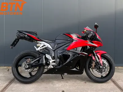 HONDA CBR 600 RR C-ABS – foto 2