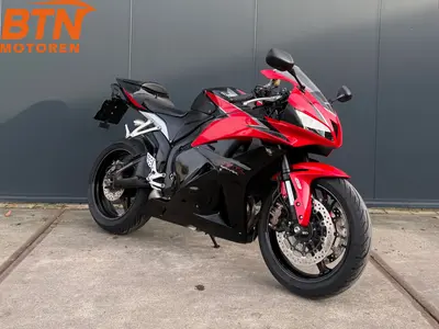 HONDA CBR 600 RR C-ABS – foto 3