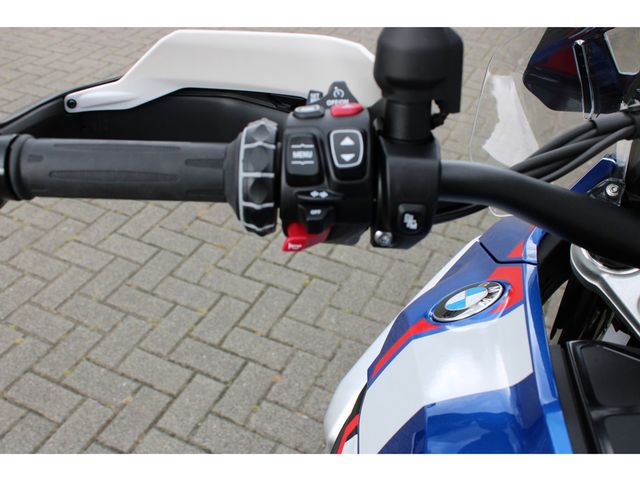 bmw - r-1300-gs