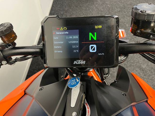 ktm - 1290-super-duke-r