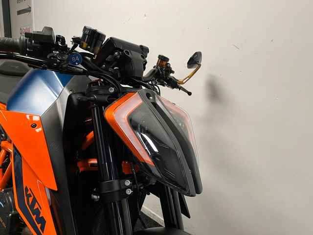 ktm - 1290-super-duke-r