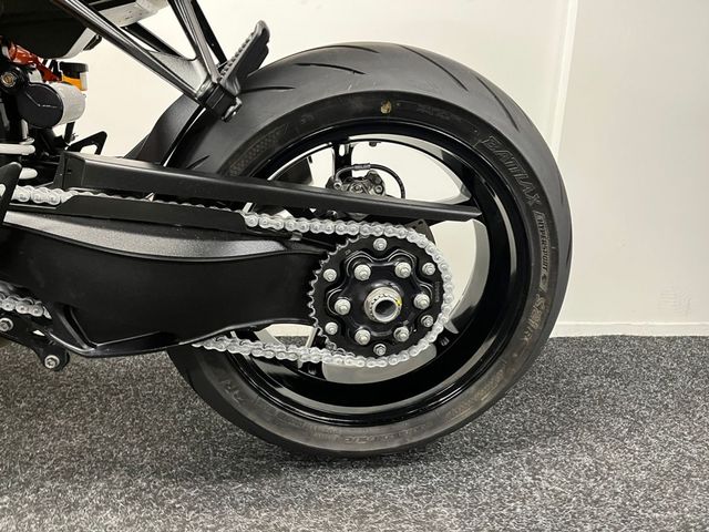 ktm - 1290-super-duke-r