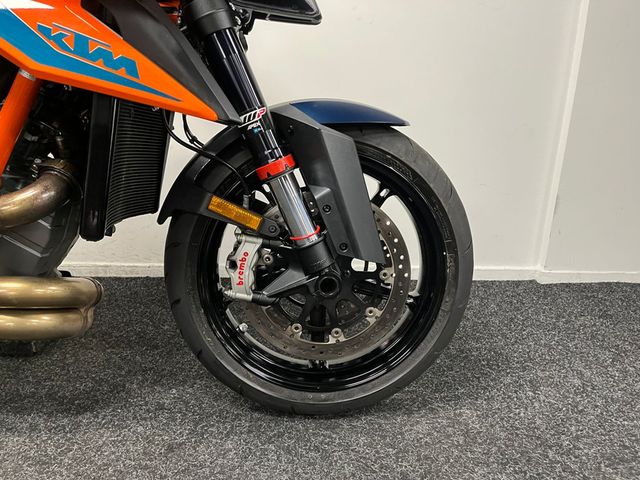 ktm - 1290-super-duke-r
