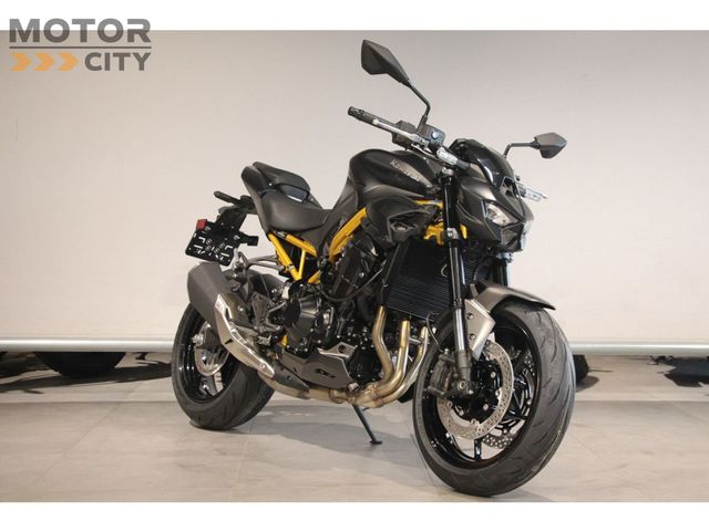 kawasaki - z900