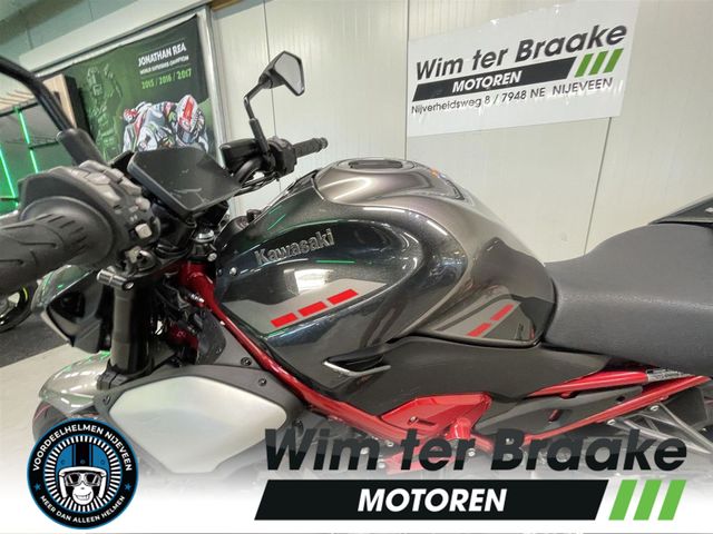 kawasaki - z900