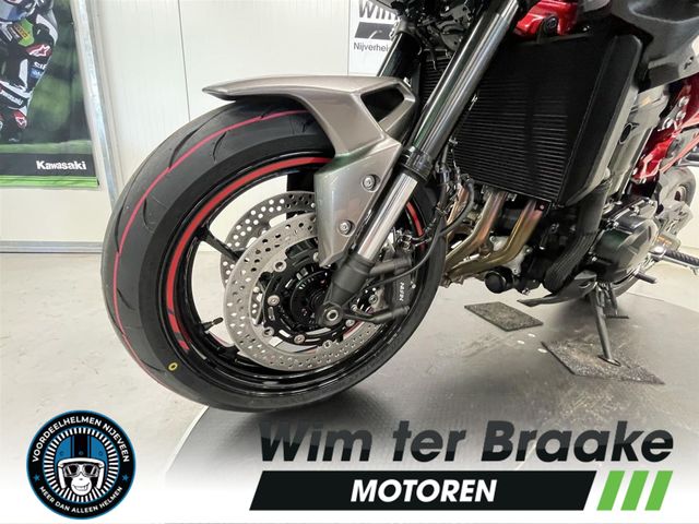 kawasaki - z900