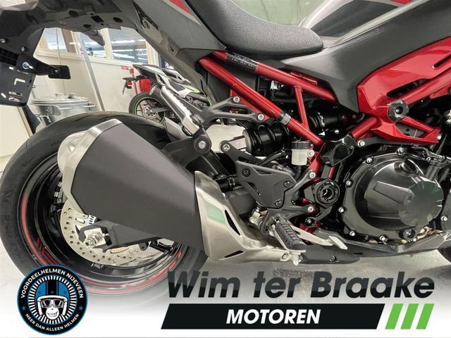 kawasaki - z900