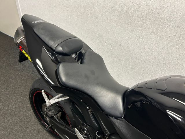 yamaha - yzf-r1