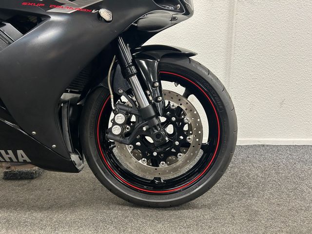 yamaha - yzf-r1