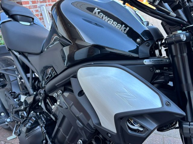 kawasaki - z900