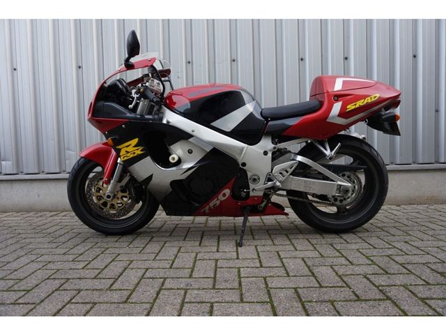 suzuki - gsx-r-750
