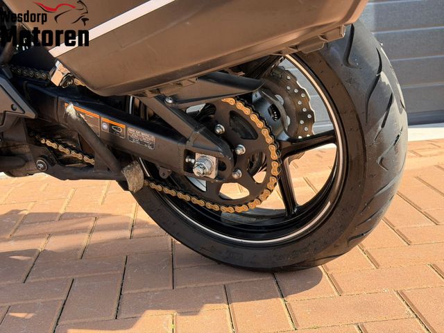 kawasaki - versys-650-grand-tourer