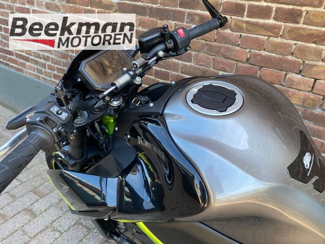 kawasaki - z900