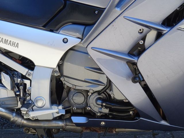 yamaha - fjr-1300