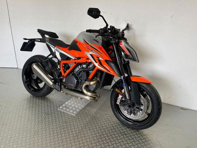 ktm - 1290-super-duke-r