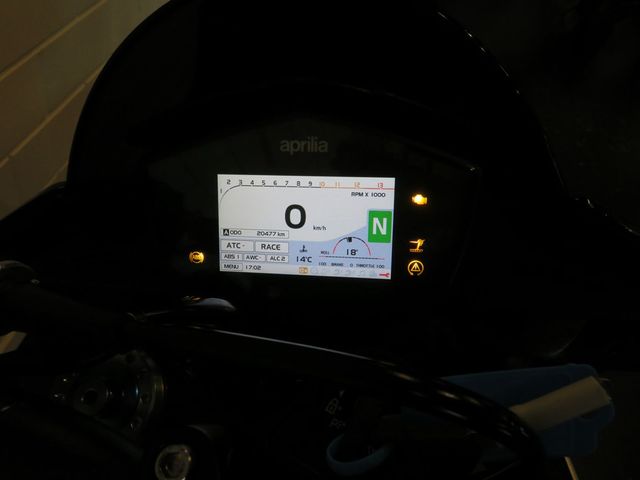 aprilia - tuono--v4-1100-factory