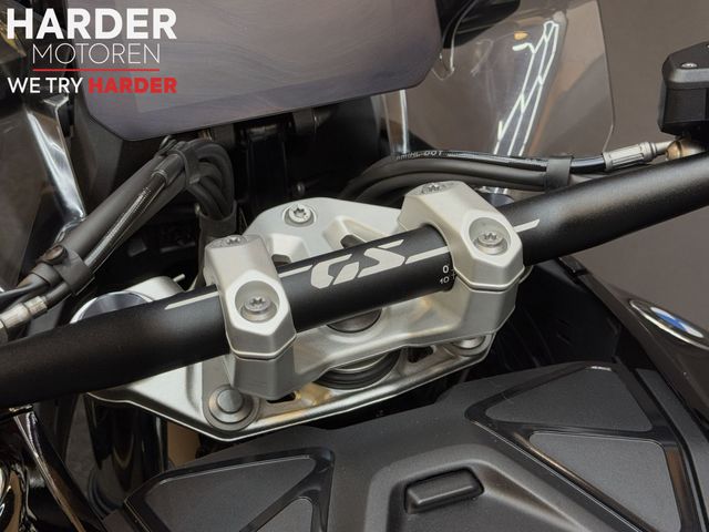 bmw - r-1300-gs-triple-black