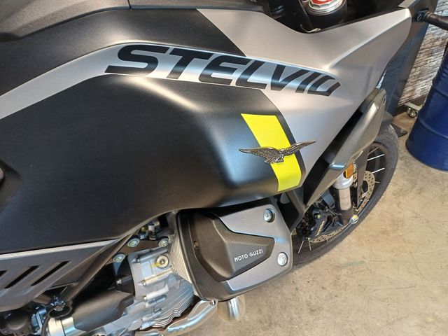 moto-guzzi - stelvio
