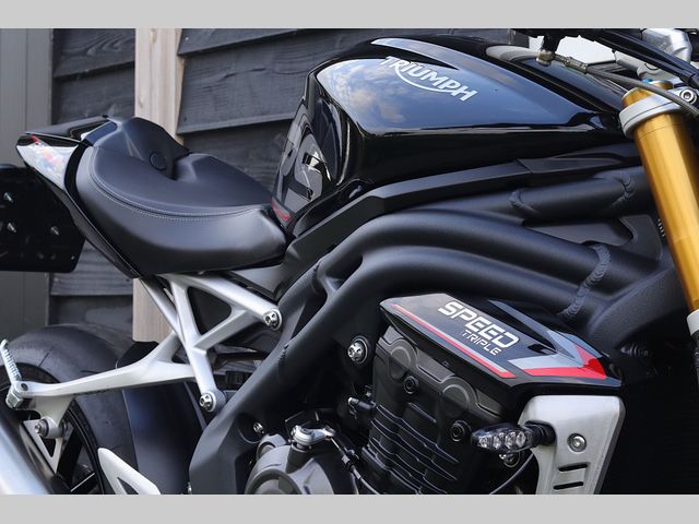 triumph - speed-triple-1200-rs