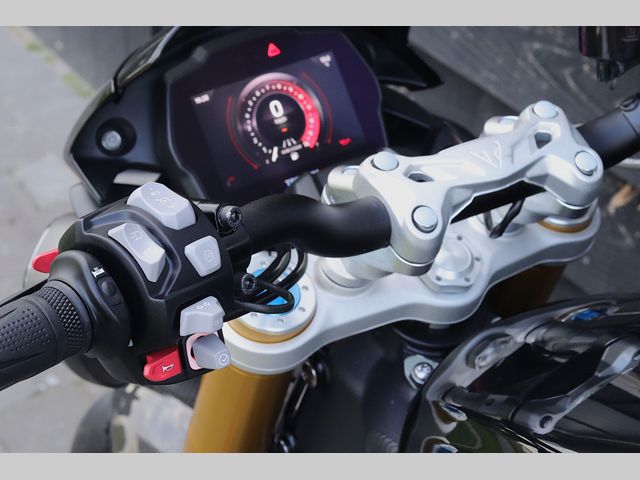 triumph - speed-triple-1200-rs