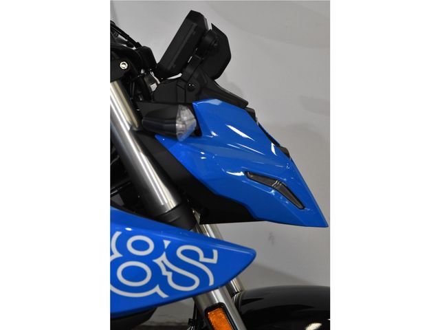 suzuki - gsx-8s